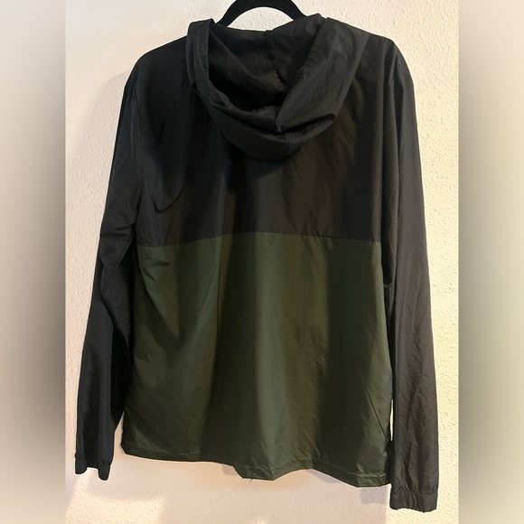 Eddie Bauer Men's Black and Green Jacket Size Medium - Picture 3 of 5